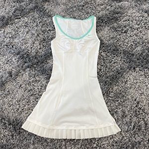 Nike tennis dress white with mesh pleated bottom turquoise blue detail size XS